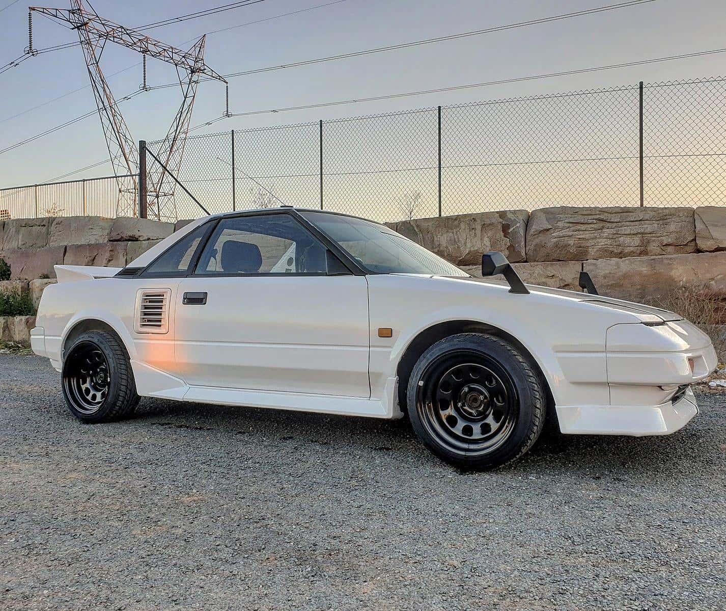 TOYOTA’S TERRIFIC TARGA: THE MR2