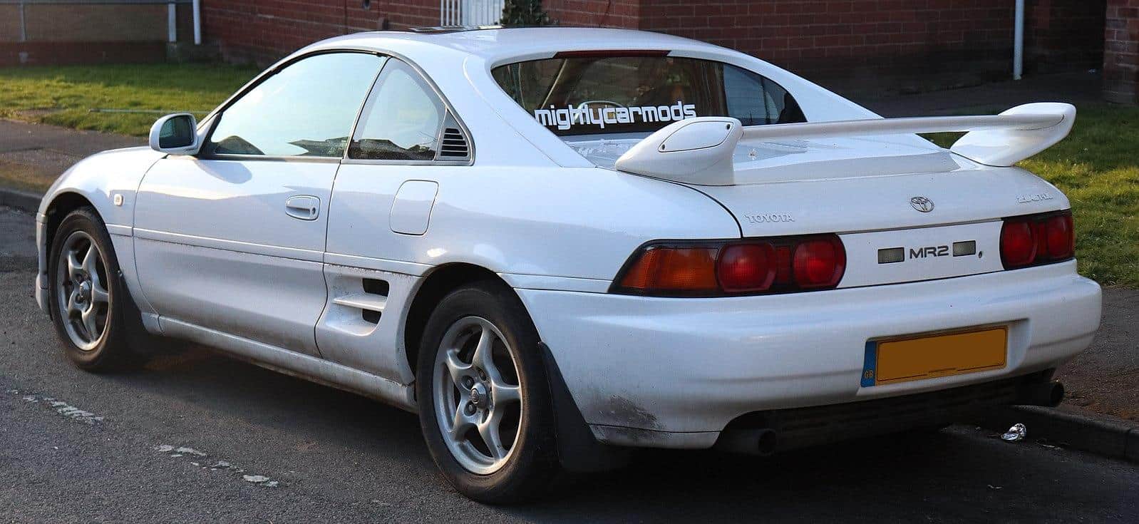 TOYOTA’S TERRIFIC TARGA: THE MR2